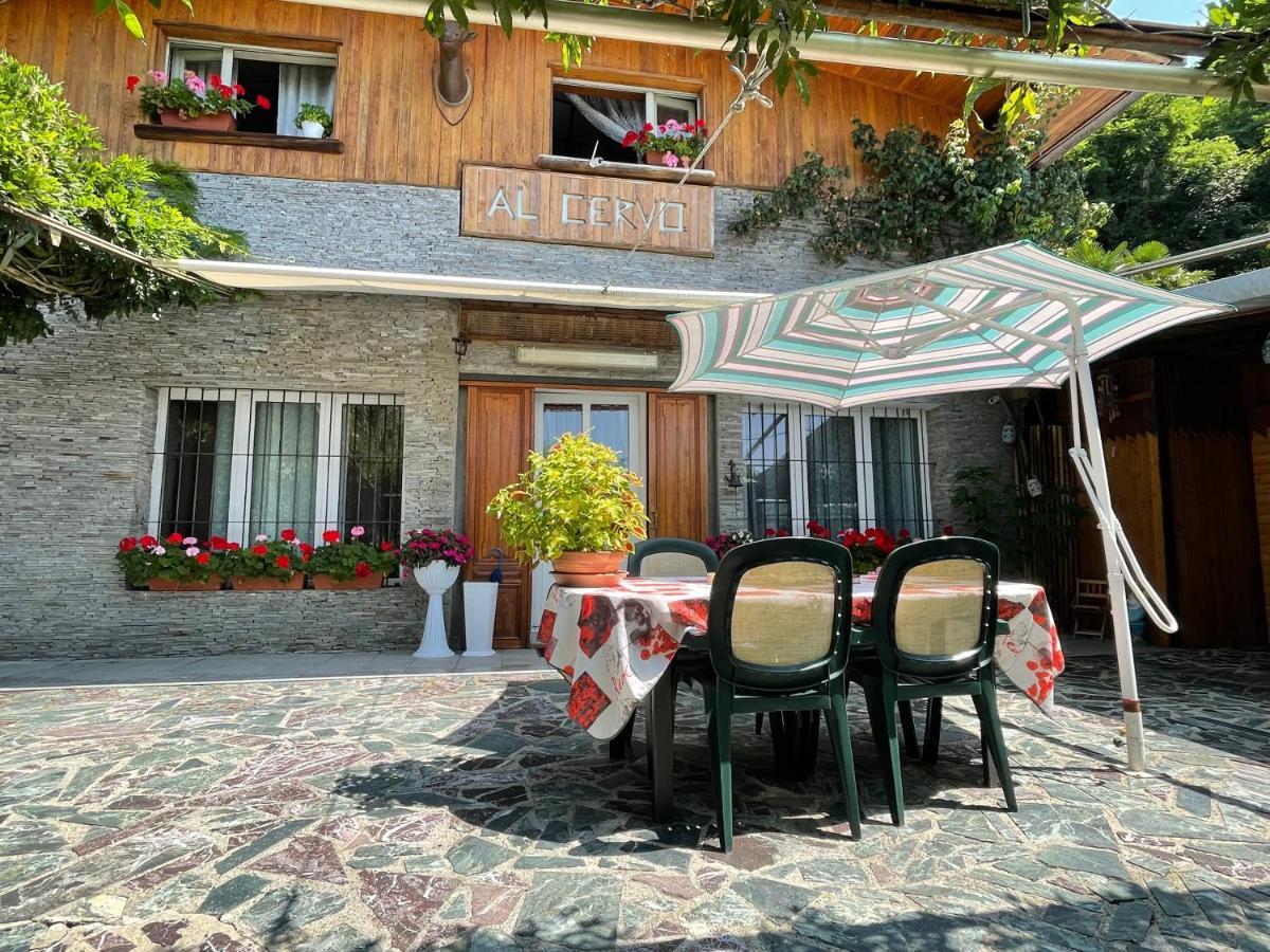 Al Cervo Tra I Laghi Acomodação com café da manhã Tavernerio Exterior foto