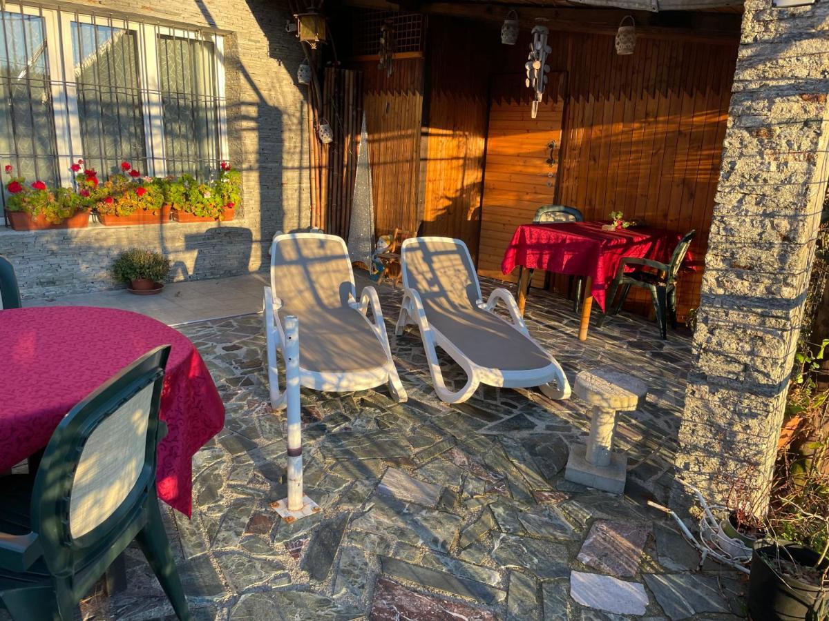 Al Cervo Tra I Laghi Acomodação com café da manhã Tavernerio Exterior foto