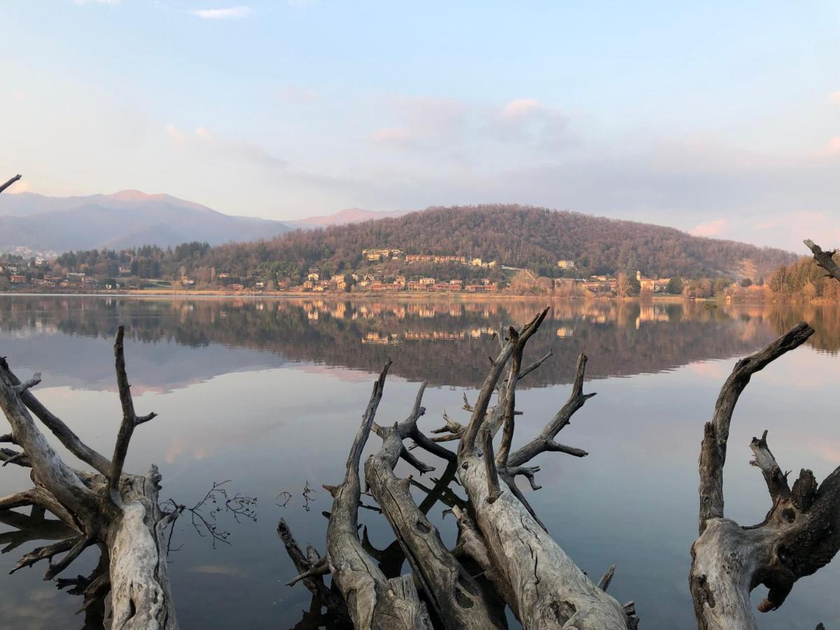 Al Cervo Tra I Laghi Acomodação com café da manhã Tavernerio Exterior foto